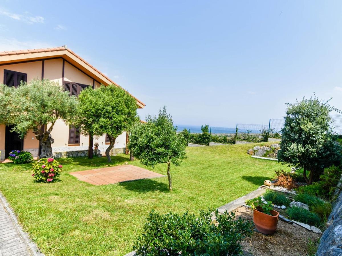 Encantadora Casa Con Espectaculares Vistas Ajo Exterior photo